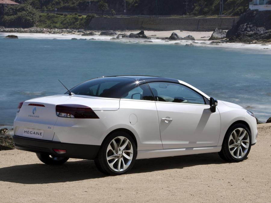  Renault Megane CC 2010 года  (фото 33 из 65)
